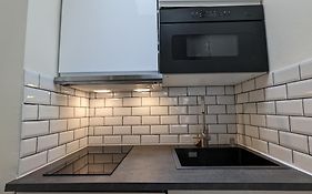 Paris Oasis: One Bedroom Studio For Two Next To The Eiffel Tower